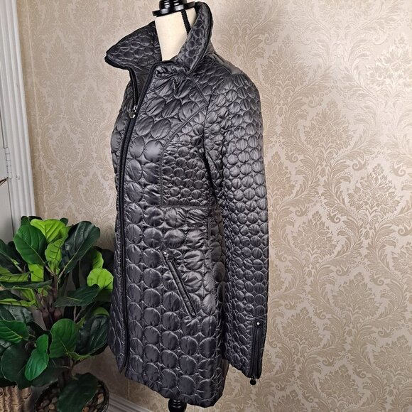 Laundry by Shelli Segal Size Small Ladies Black Puffer Coat Leopard Lining EUC - Picture 7 of 15